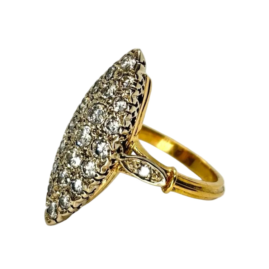 Bague Marquise en or blanc et diamants - Castafiore
