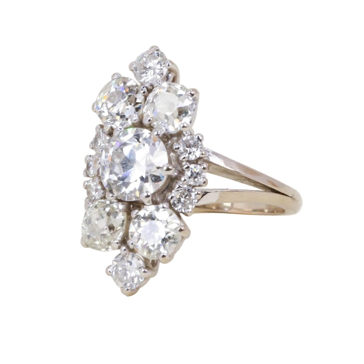 Bague Marquise en or blanc et diamants - Castafiore