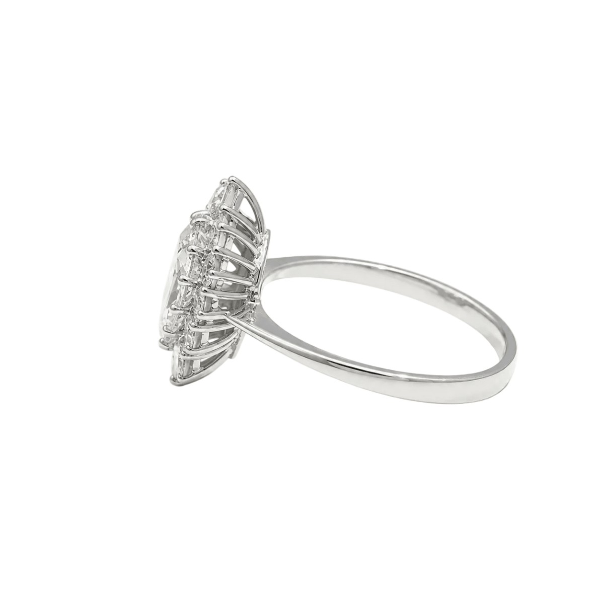 Bague Marquise en or blanc et diamants - Castafiore