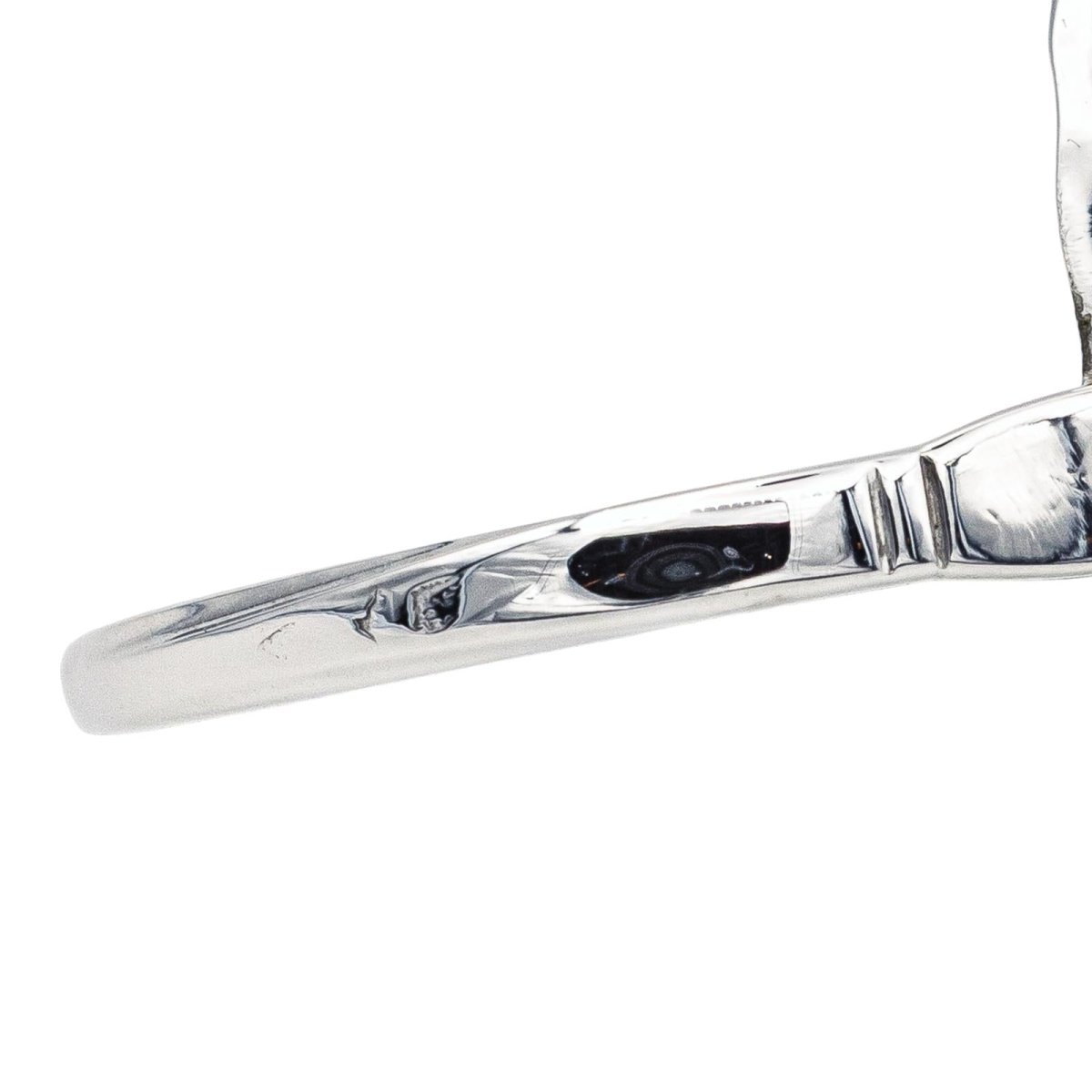 Bague Marquise en or blanc, platine et diamants - Castafiore