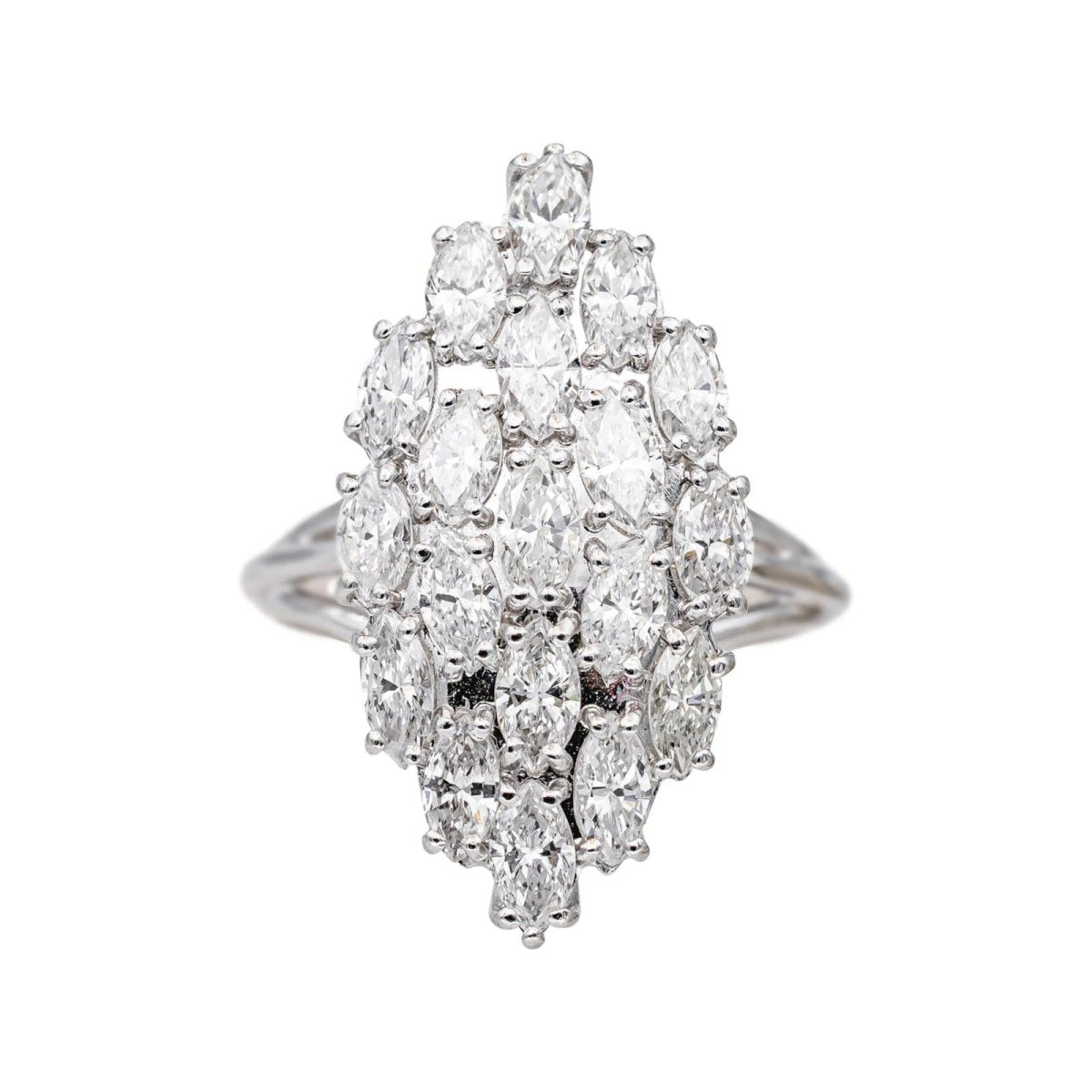 Bague Marquise en or blanc, platine et diamants - Castafiore