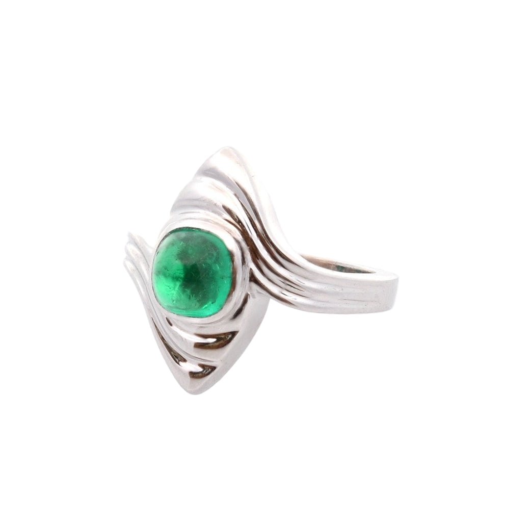 Bague Marquise en or blanc, platine et émeraude - Castafiore