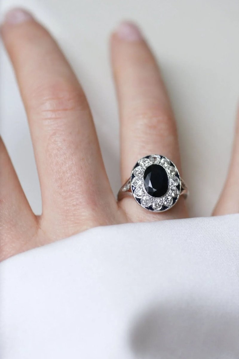 Bague Marquise en or blanc, platine, saphir et diamants - Castafiore