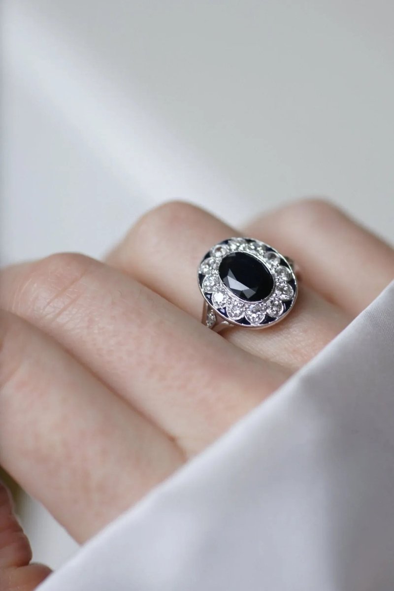 Bague Marquise en or blanc, platine, saphir et diamants - Castafiore