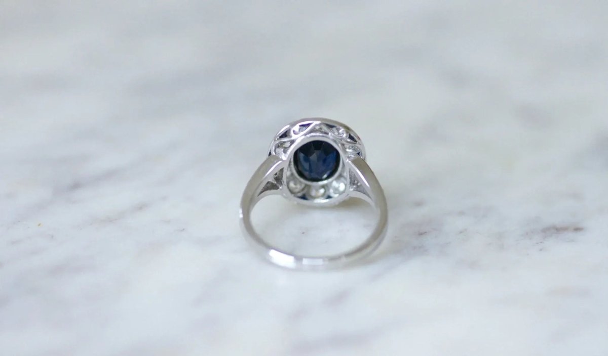 Bague Marquise en or blanc, platine, saphir et diamants – Castafiore