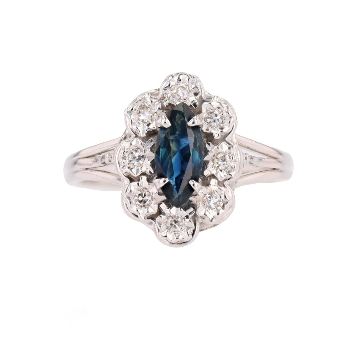 Bague Marquise en or blanc, saphir et diamants - Castafiore