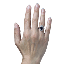 Bague Marquise en or blanc, saphir et diamants - Castafiore