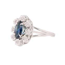 Bague Marquise en or blanc, saphir et diamants - Castafiore