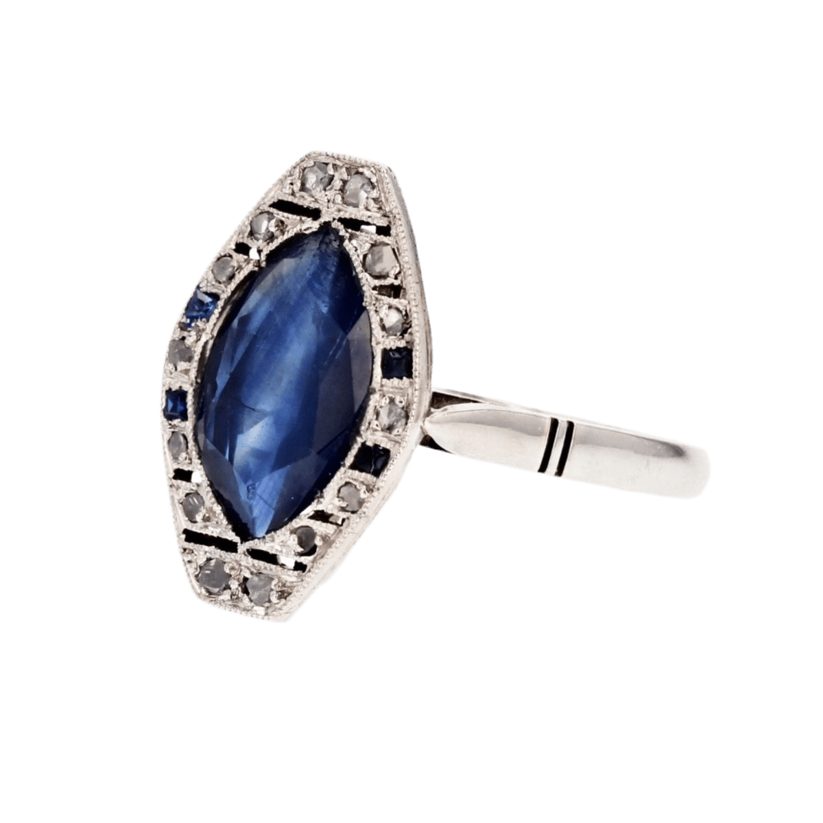 Bague Marquise en or blanc, saphirs et diamants - Castafiore