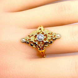 Bague marquise en or jaune 18 carats, diamant et perles - Castafiore
