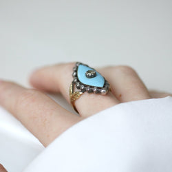 Bague Marquise en or jaune, argent et diamants - Castafiore