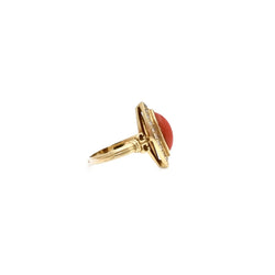 Bague marquise en or jaune et corail - Castafiore
