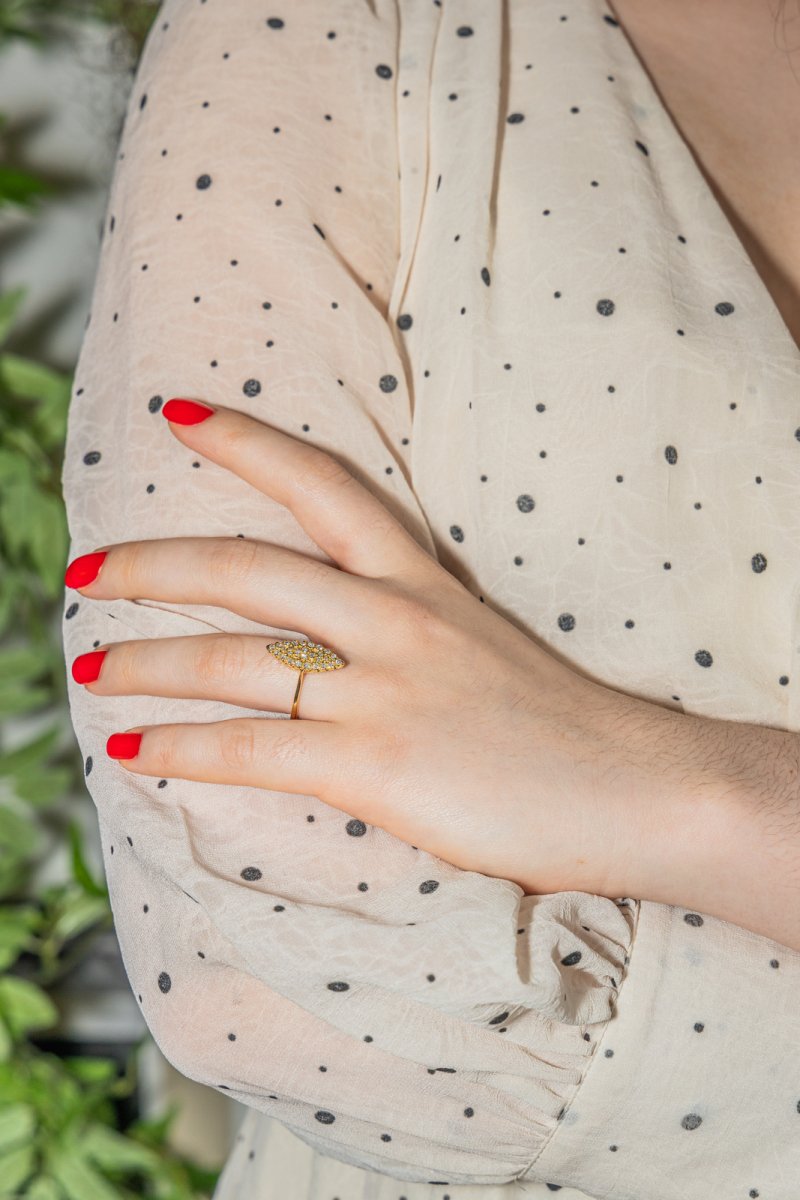 Bague Marquise en or jaune et diamant - Castafiore
