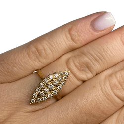 Bague Marquise en or jaune et diamants - Castafiore