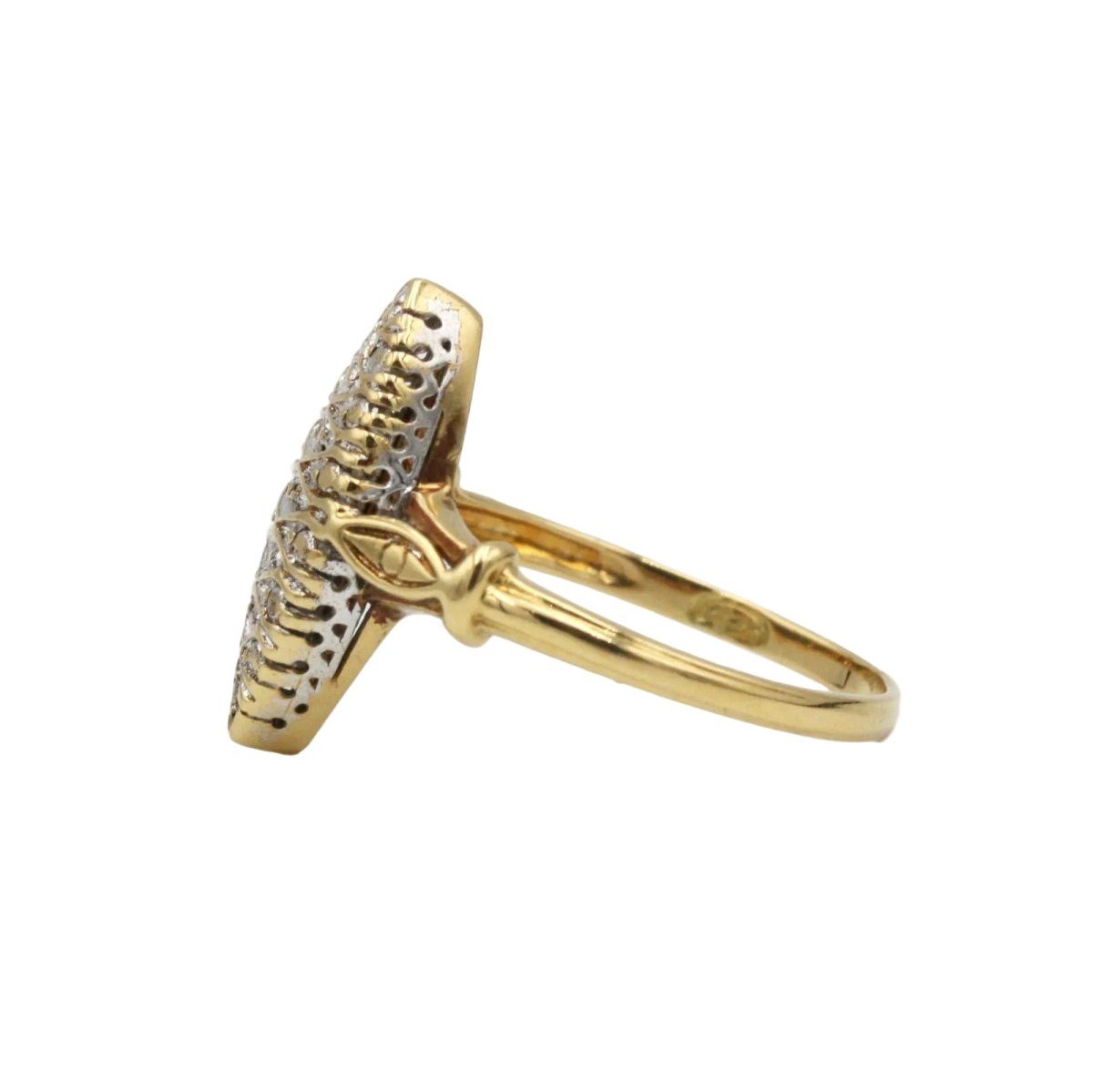 Bague Marquise en or jaune et diamants - Castafiore