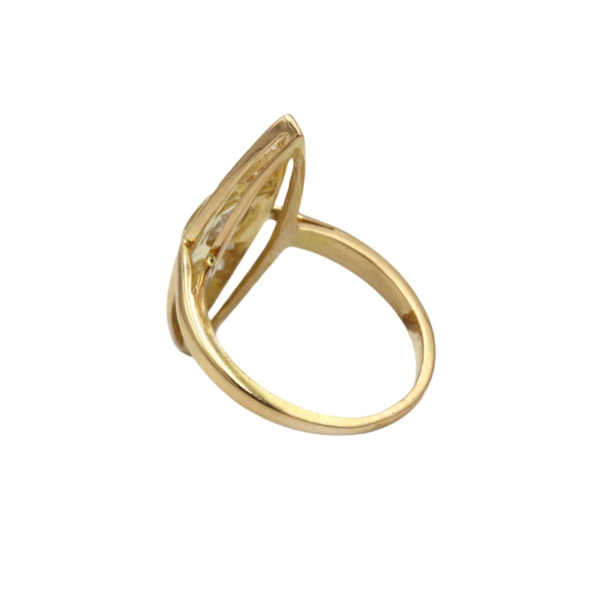 Bague Marquise en or jaune et diamants - Castafiore