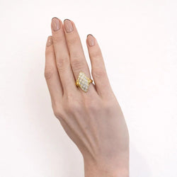 Bague Marquise en or jaune et diamants - Castafiore