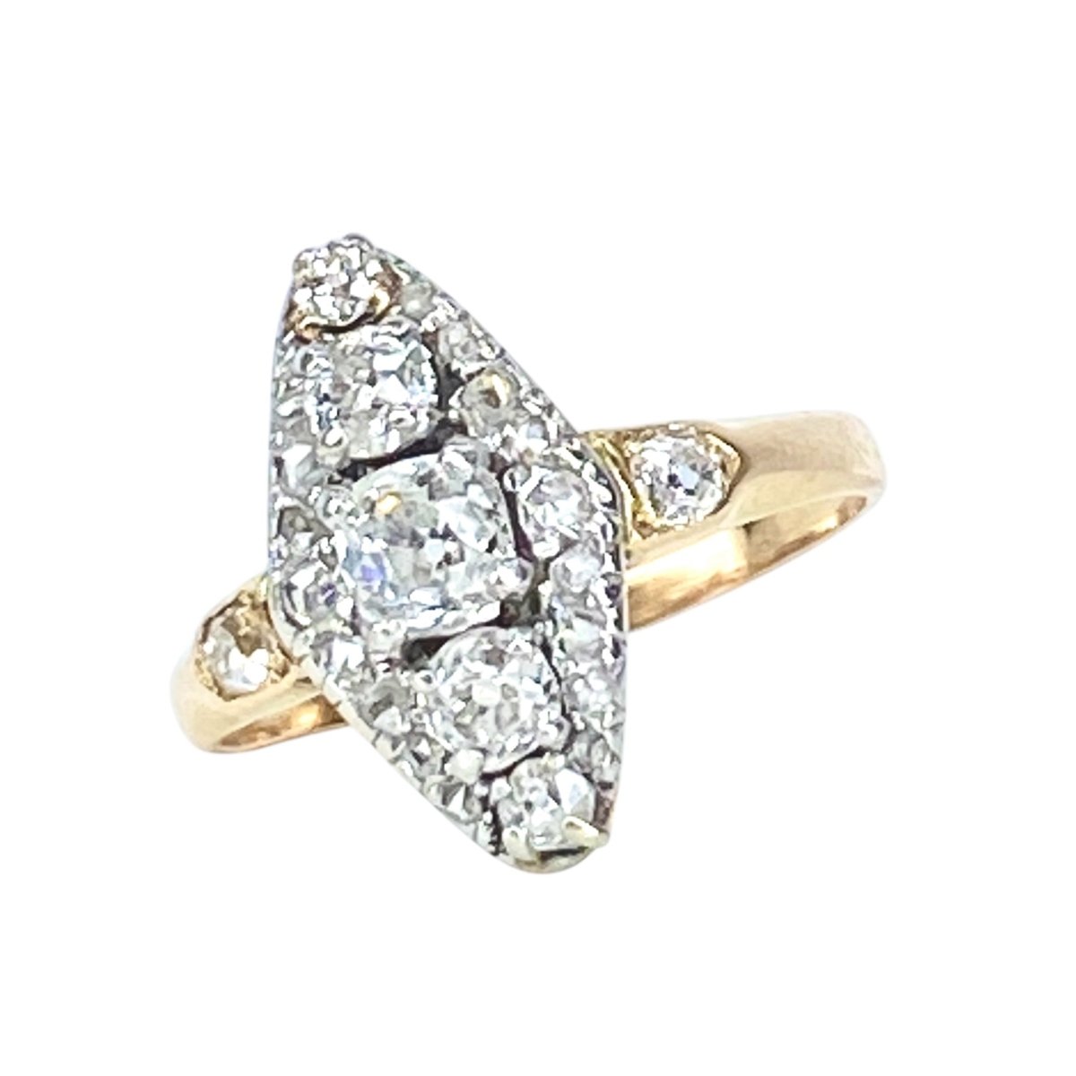 Bague Marquise en or jaune et diamants - Castafiore