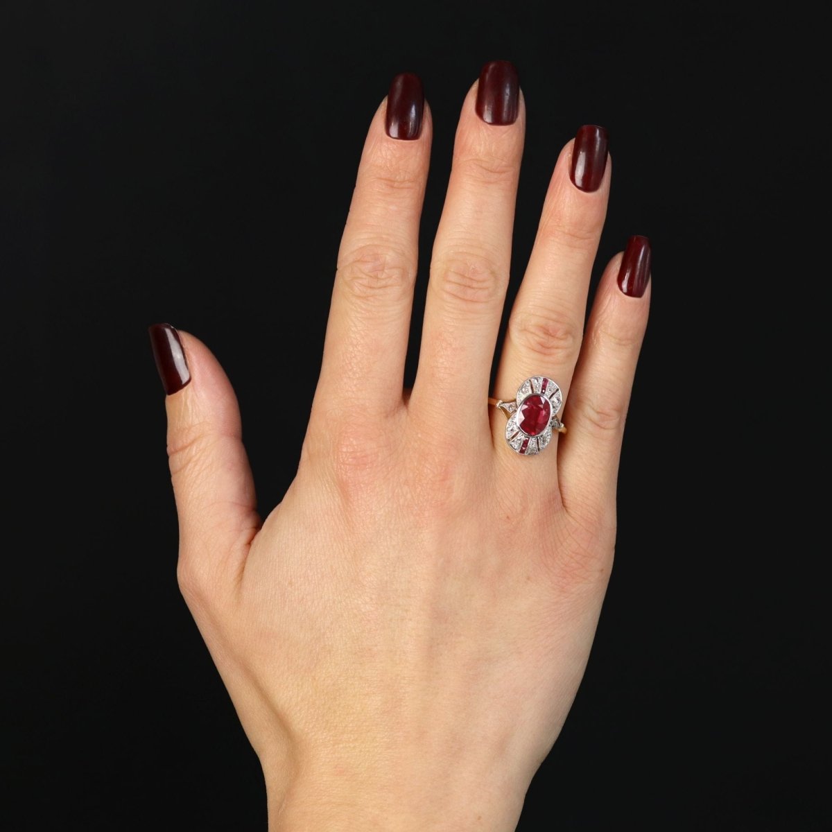 Bague Marquise en or jaune, platine, rubis et diamants - Castafiore