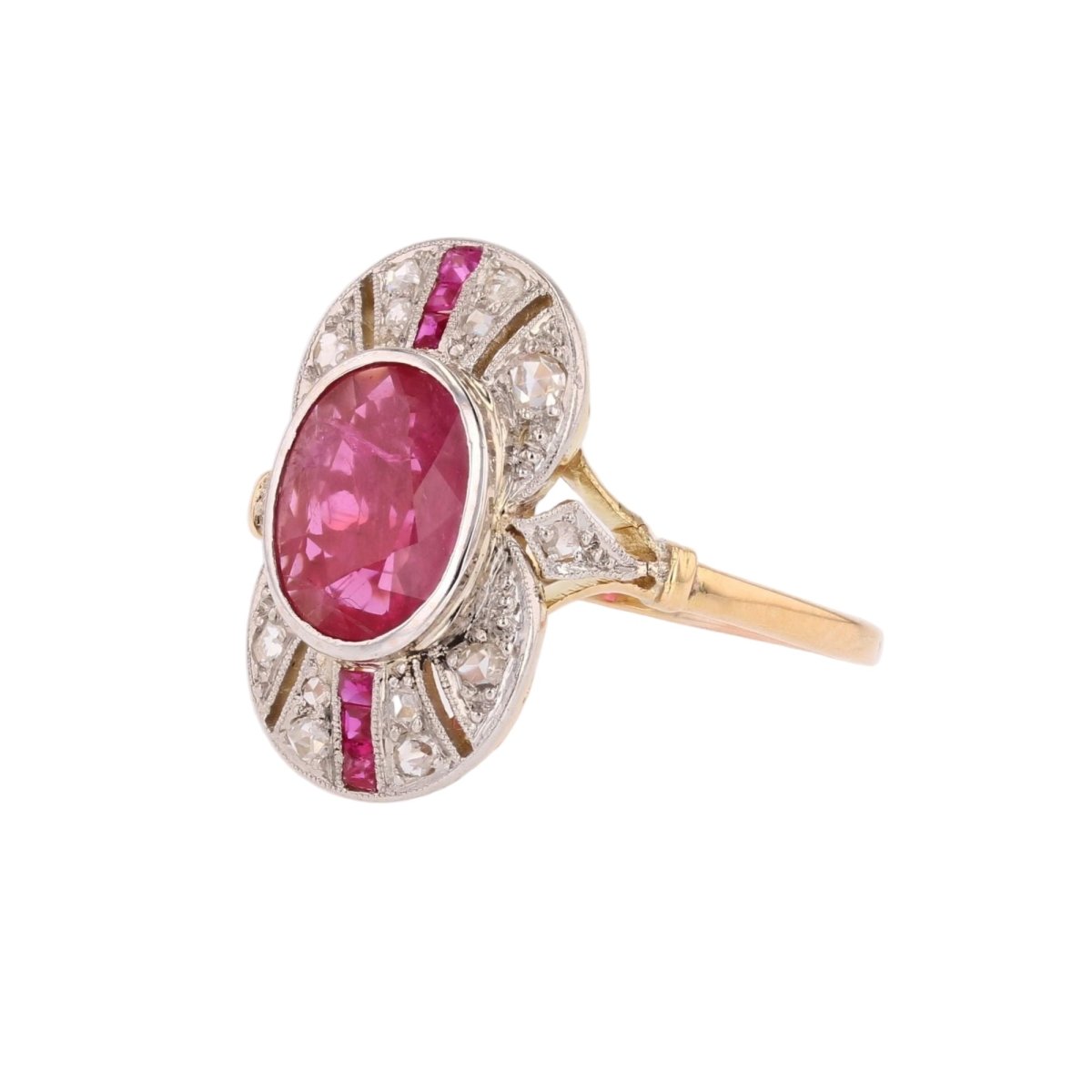 Bague Marquise en or jaune, platine, rubis et diamants - Castafiore