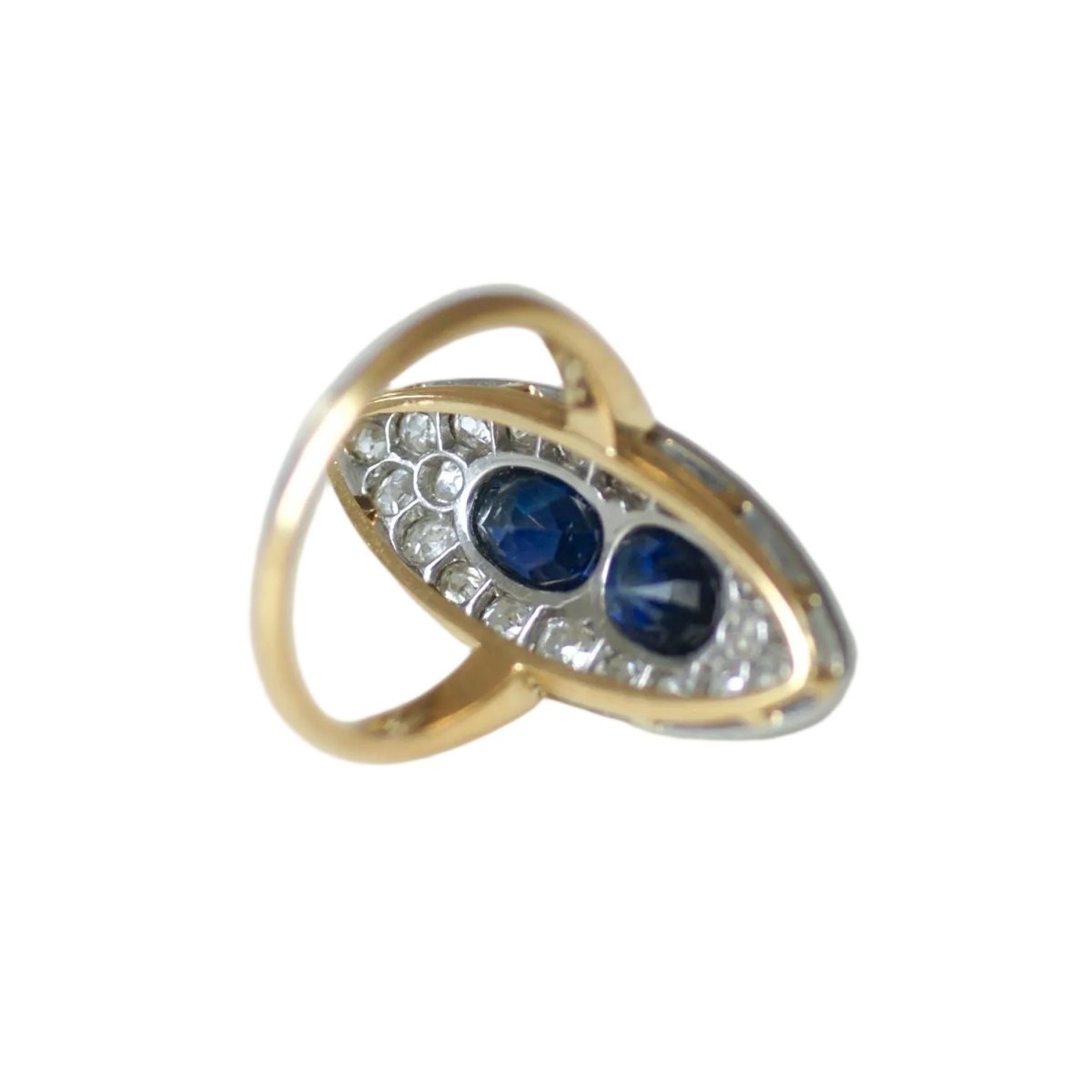 Bague Marquise en or jaune, platine, saphirs et diamants - Castafiore