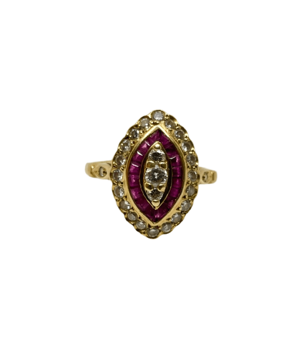 Bague Marquise en or jaune, rubis et diamants - Castafiore