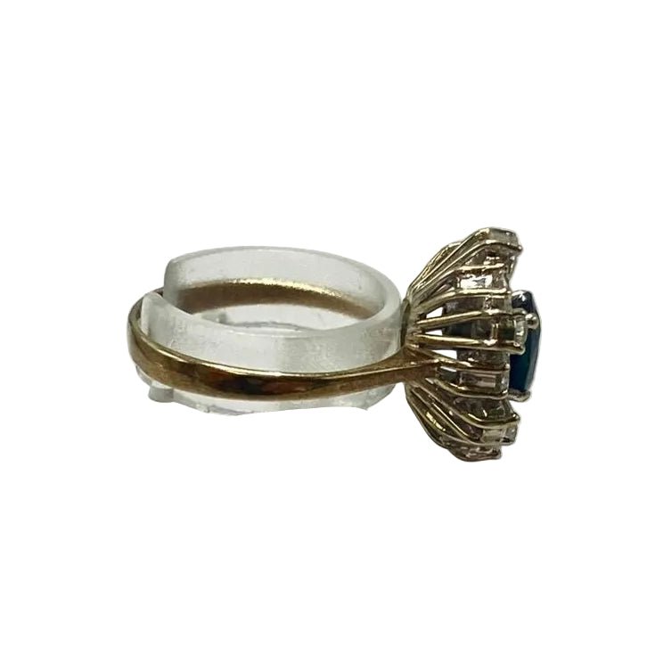 Bague Marquise en or jaune, saphir et diamants - Castafiore
