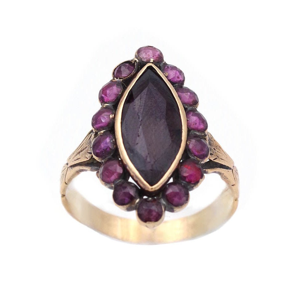 Bague Marquise en or rose et grenats - Castafiore