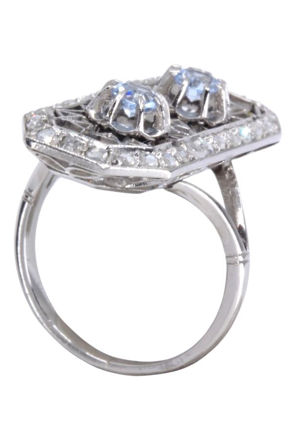 Bague Marquise en platine, aigue - marine et diamants - Castafiore