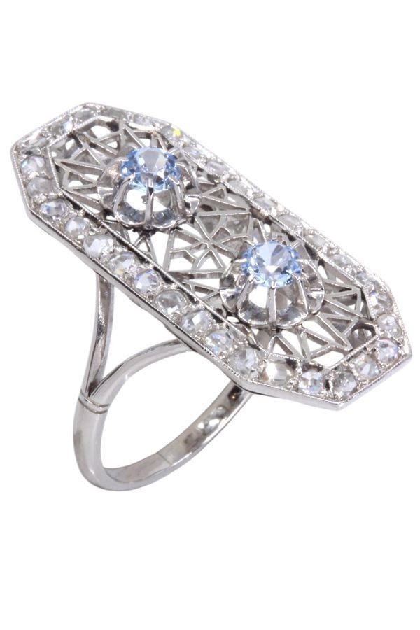 Bague Marquise en platine, aigue - marine et diamants - Castafiore
