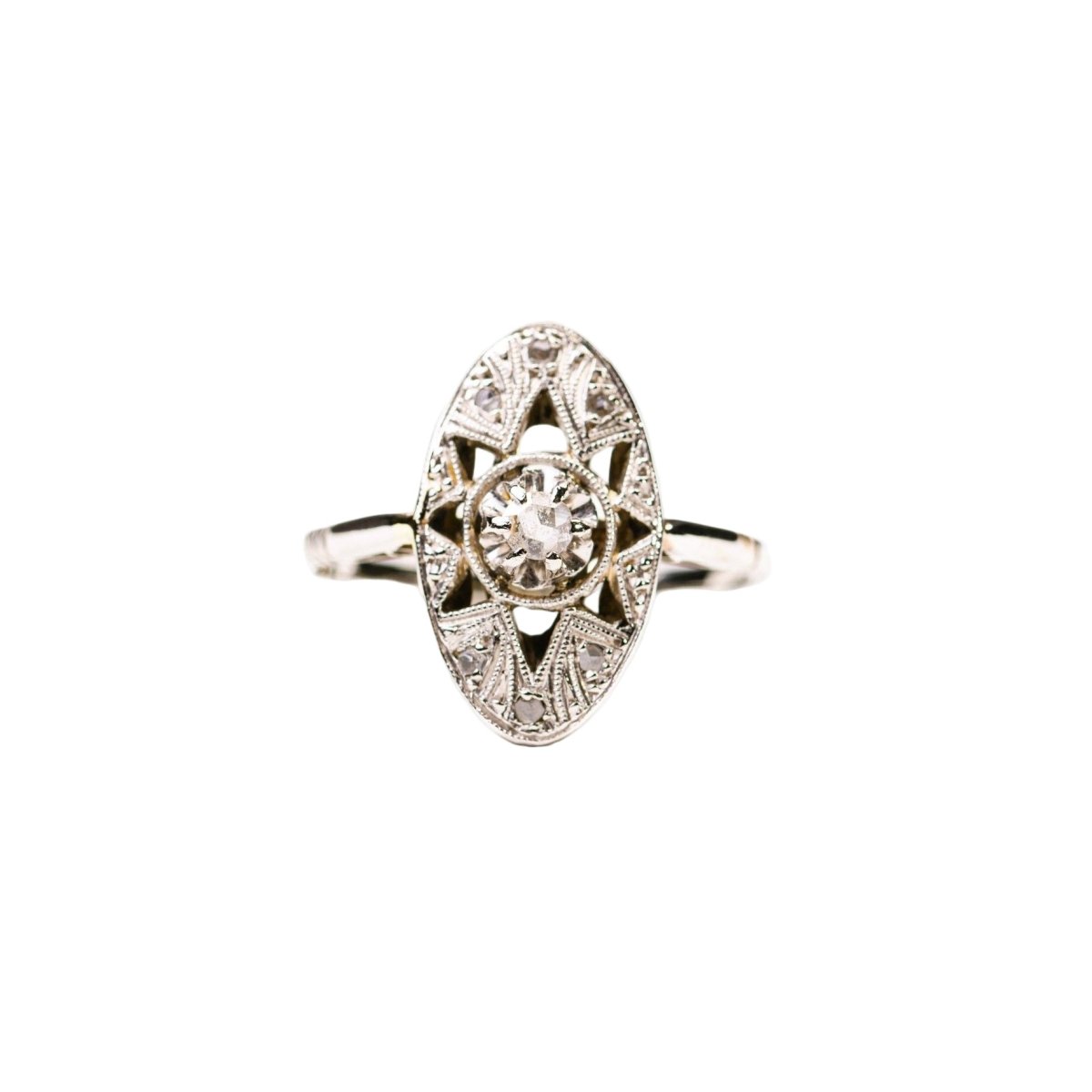 Bague Marquise en platine et diamants - Castafiore