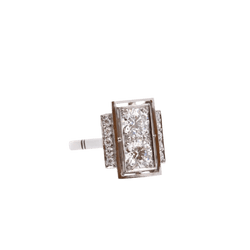 Bague Marquise en platine et diamants - Castafiore