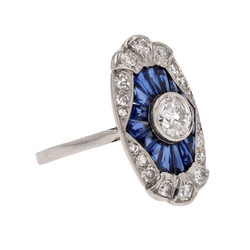 Bague Marquise en platine, saphirs et diamants - Castafiore
