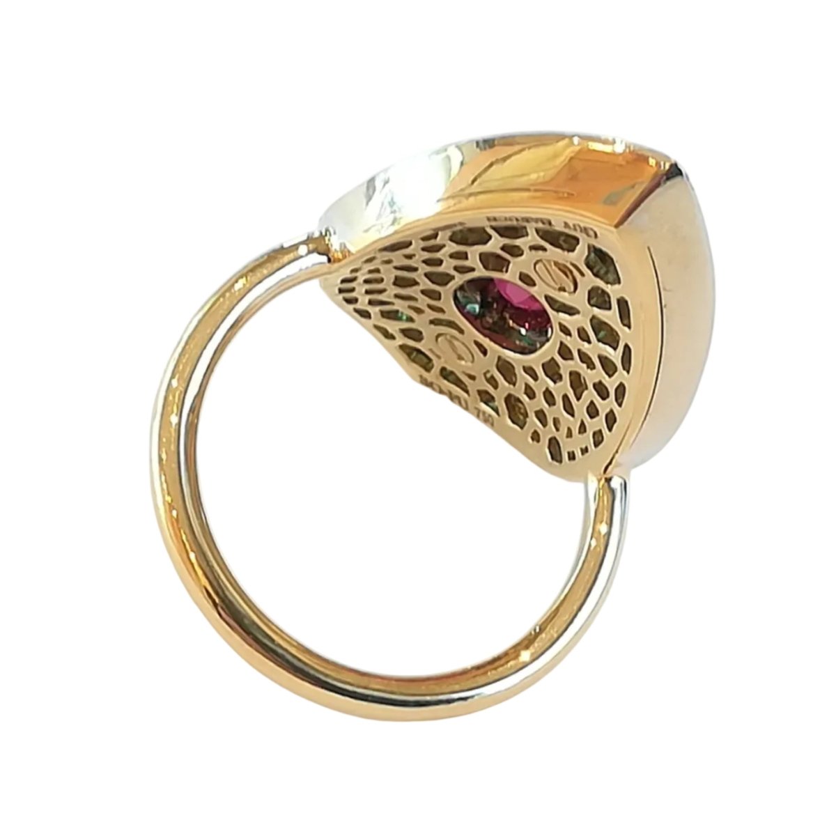 Bague Marquise GUY BARUCH en or jaune, rubis et émeraudes - Castafiore