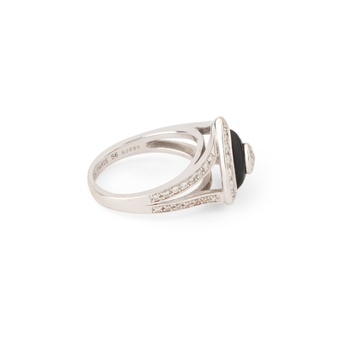 Bague Marquise MAUBOUSSIN en or blanc, onyx et diamants - Castafiore