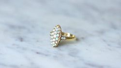 Bague marquise opales sur or - Castafiore