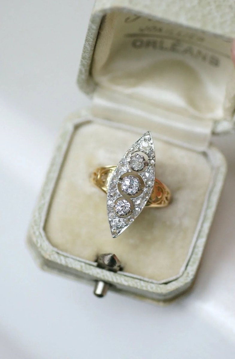 Bague marquise trèfle diamants - Castafiore