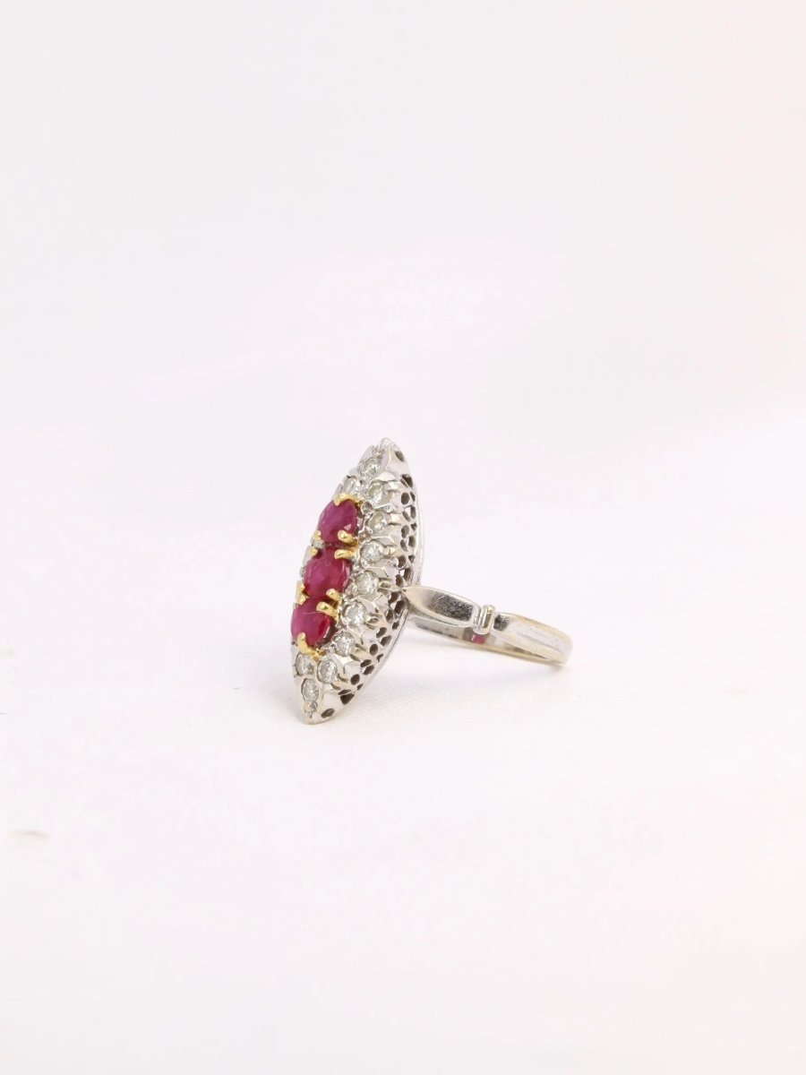 Bague marquise vintage or rubis diamants - Castafiore