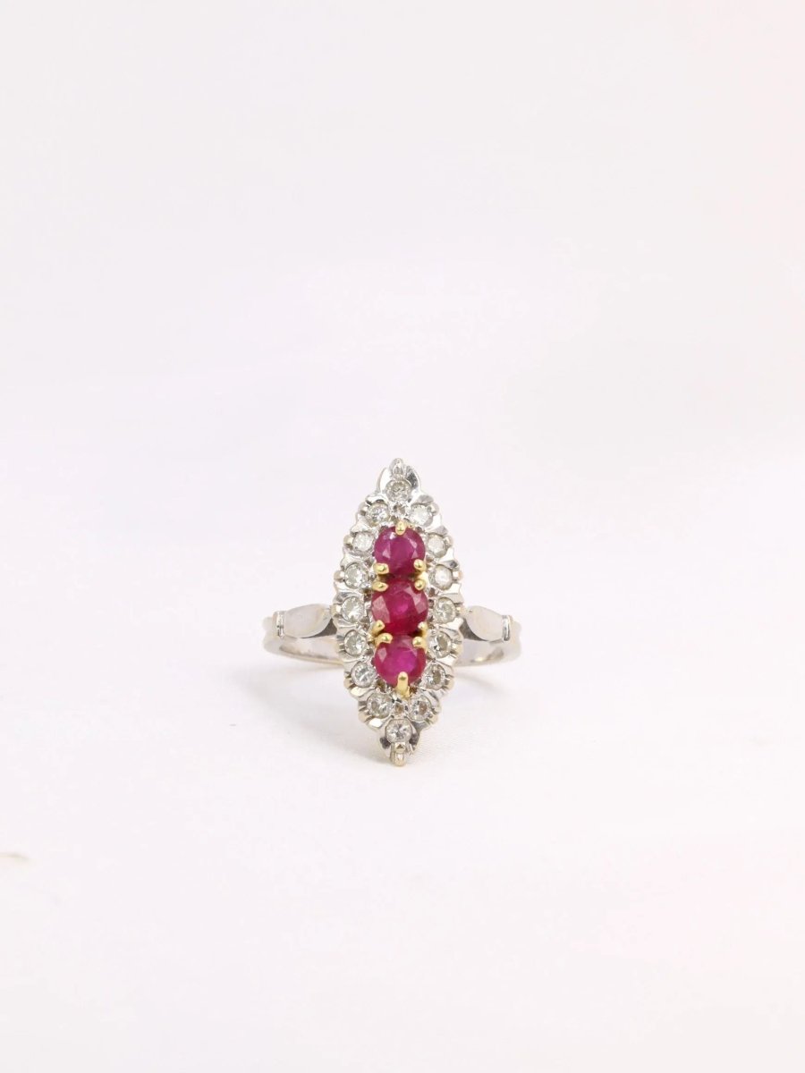 Bague marquise vintage or rubis diamants - Castafiore