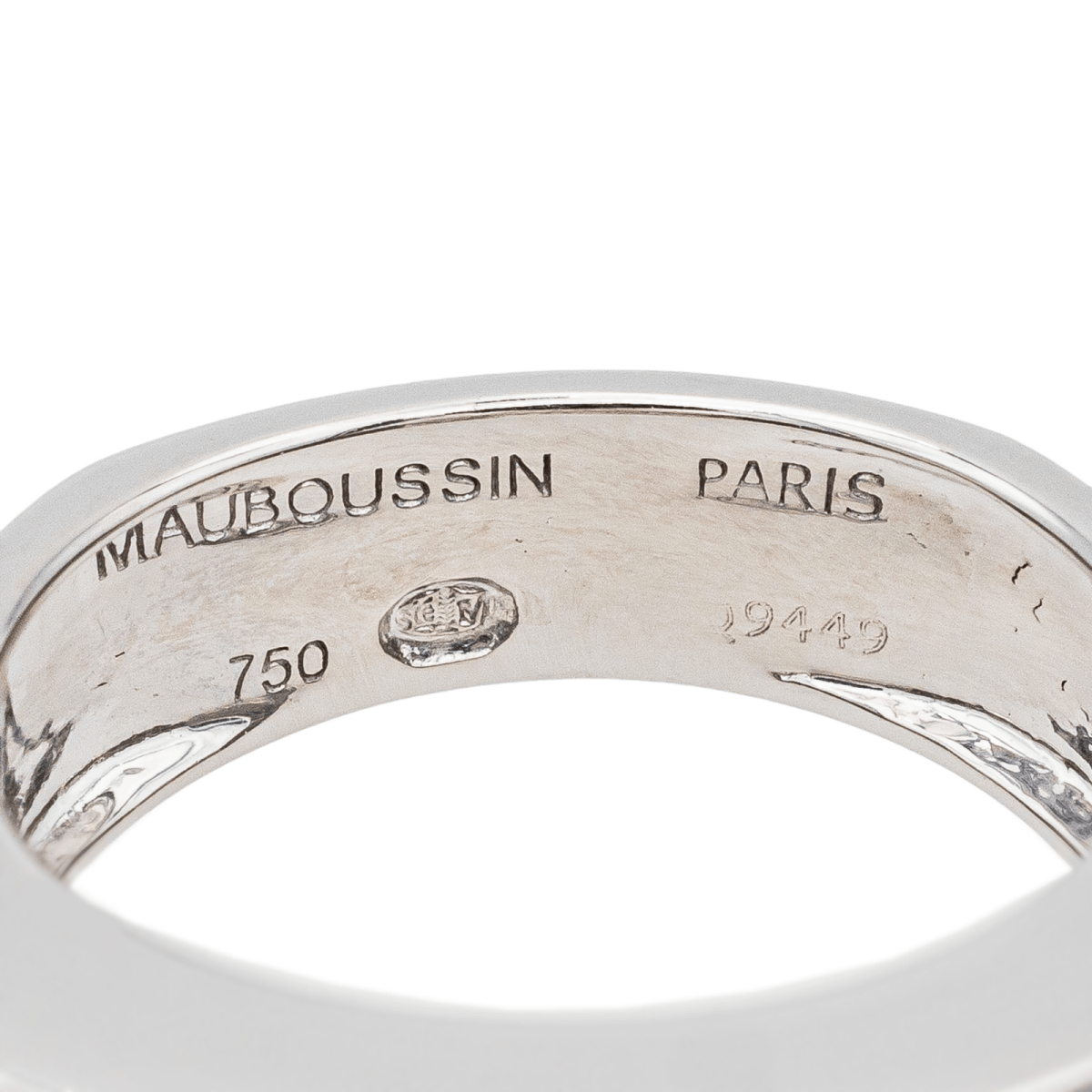 Bague MAUBOUSSIN "Belle de jour" en or blanc, nacre et diamants - Castafiore