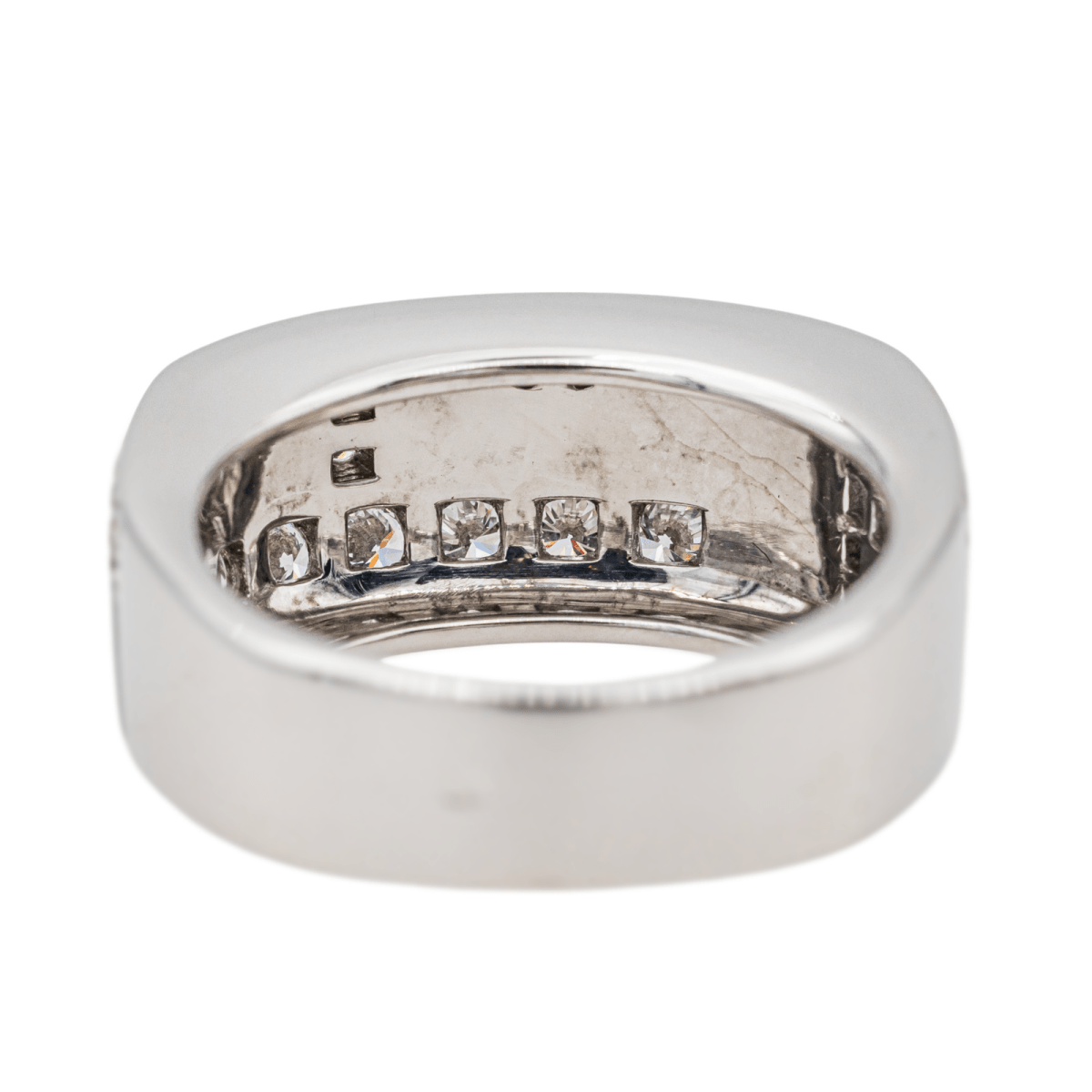 Bague MAUBOUSSIN "Belle de jour" en or blanc, nacre et diamants - Castafiore