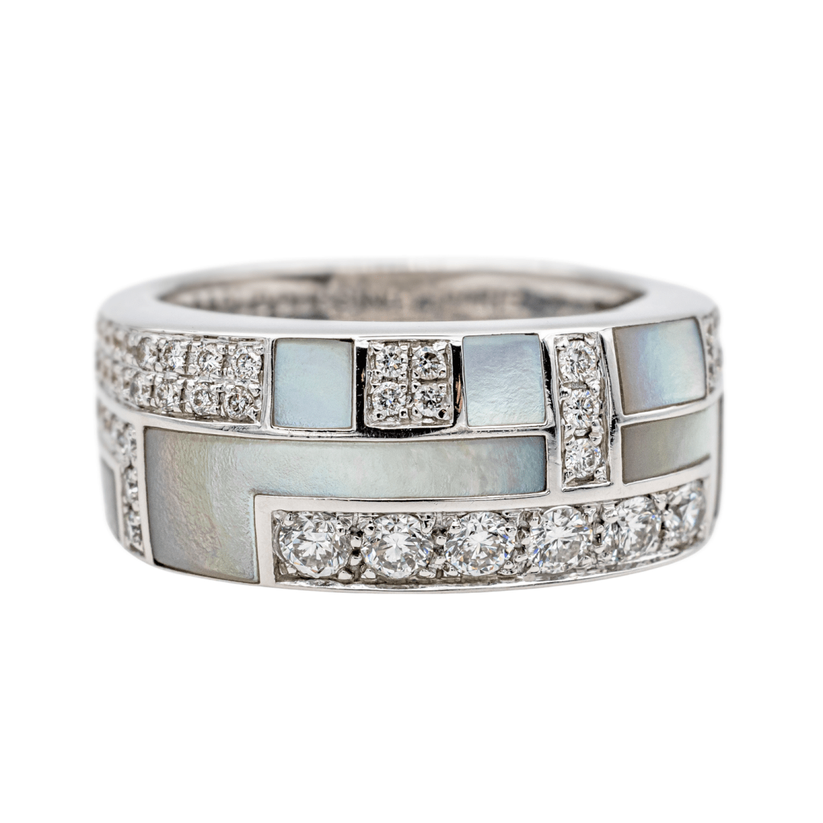 Bague MAUBOUSSIN "Belle de jour" en or blanc, nacre et diamants - Castafiore