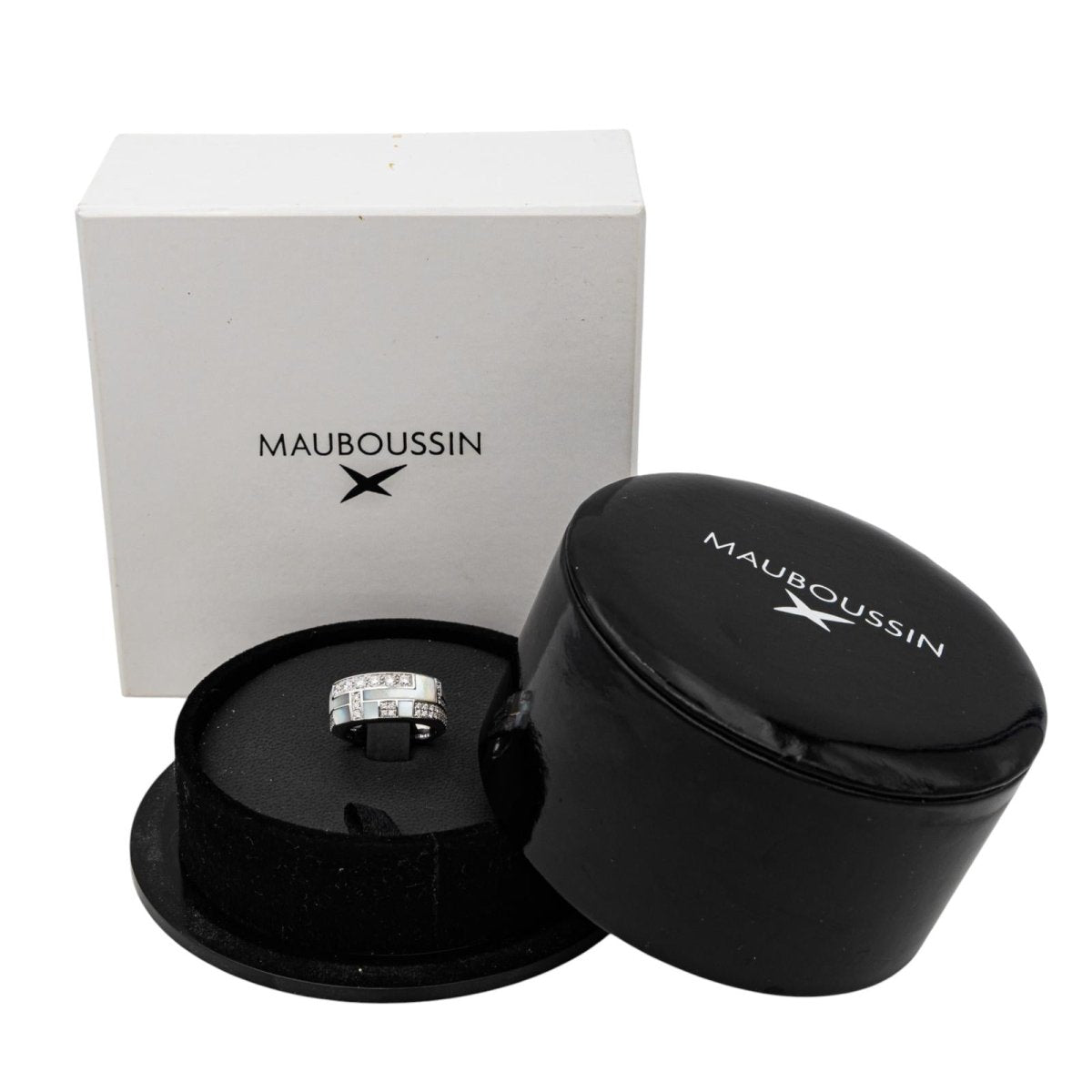 Bague MAUBOUSSIN "Belle de jour" en or blanc, nacre et diamants - Castafiore