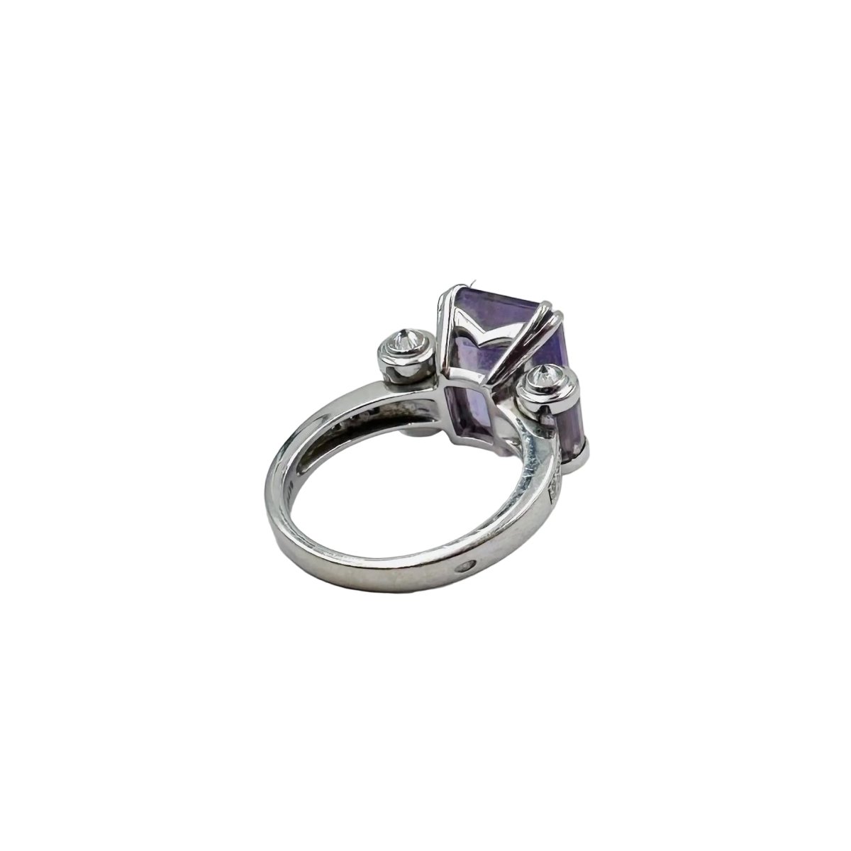 Bague MAUBOUSSIN "Couleur Baiser" en or blanc, améthystes et diamants - Castafiore