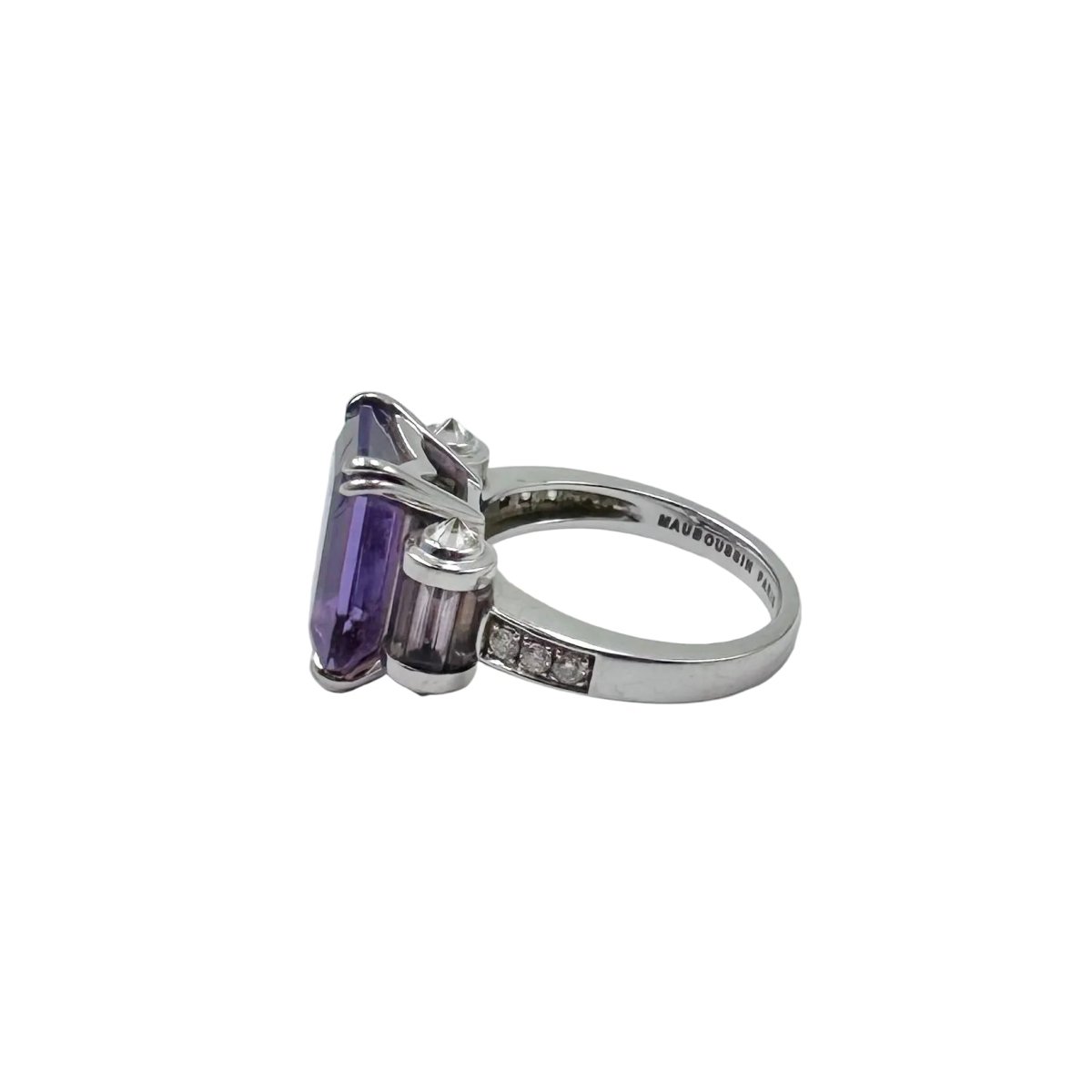 Bague MAUBOUSSIN "Couleur Baiser" en or blanc, améthystes et diamants - Castafiore