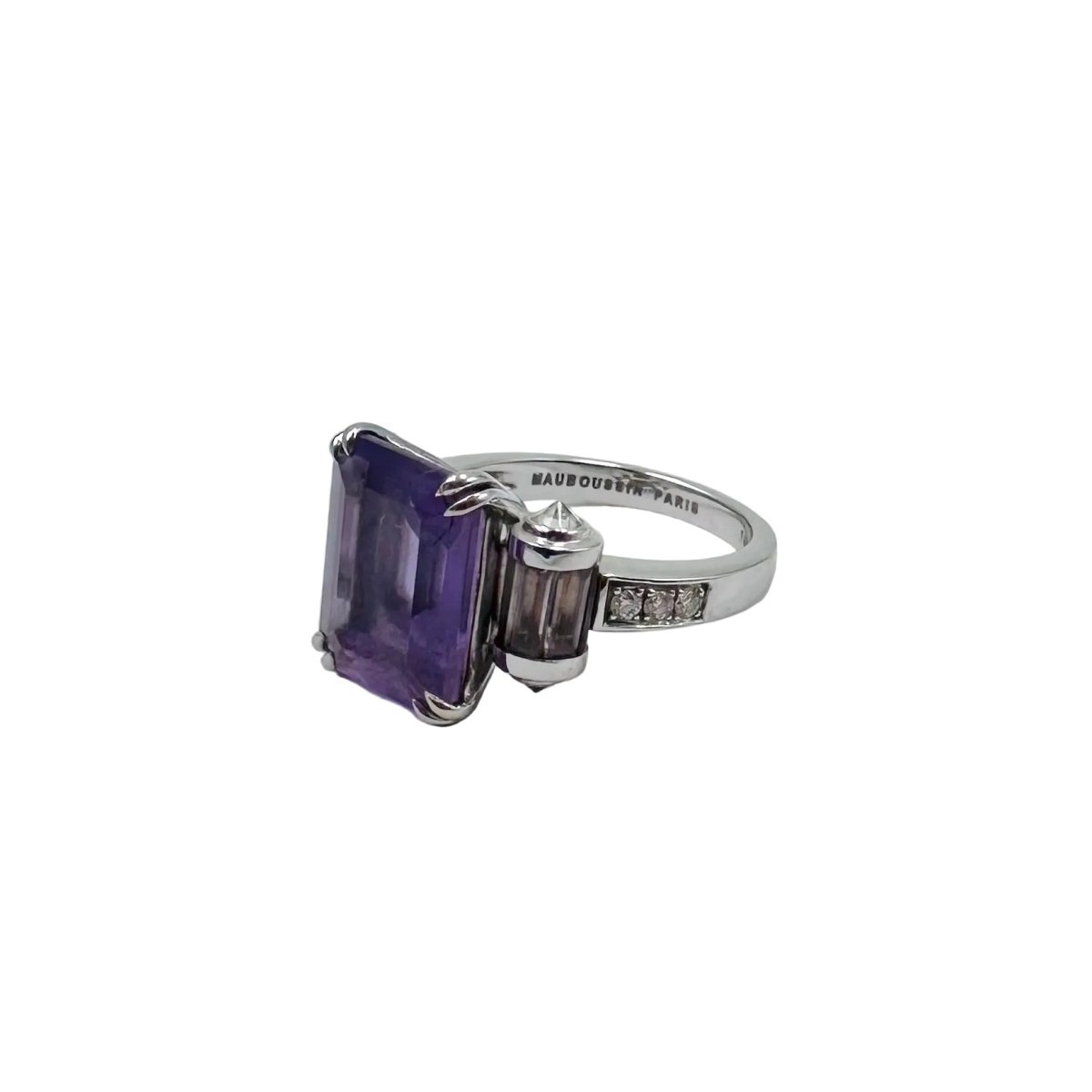 Bague MAUBOUSSIN "Couleur Baiser" en or blanc, améthystes et diamants - Castafiore
