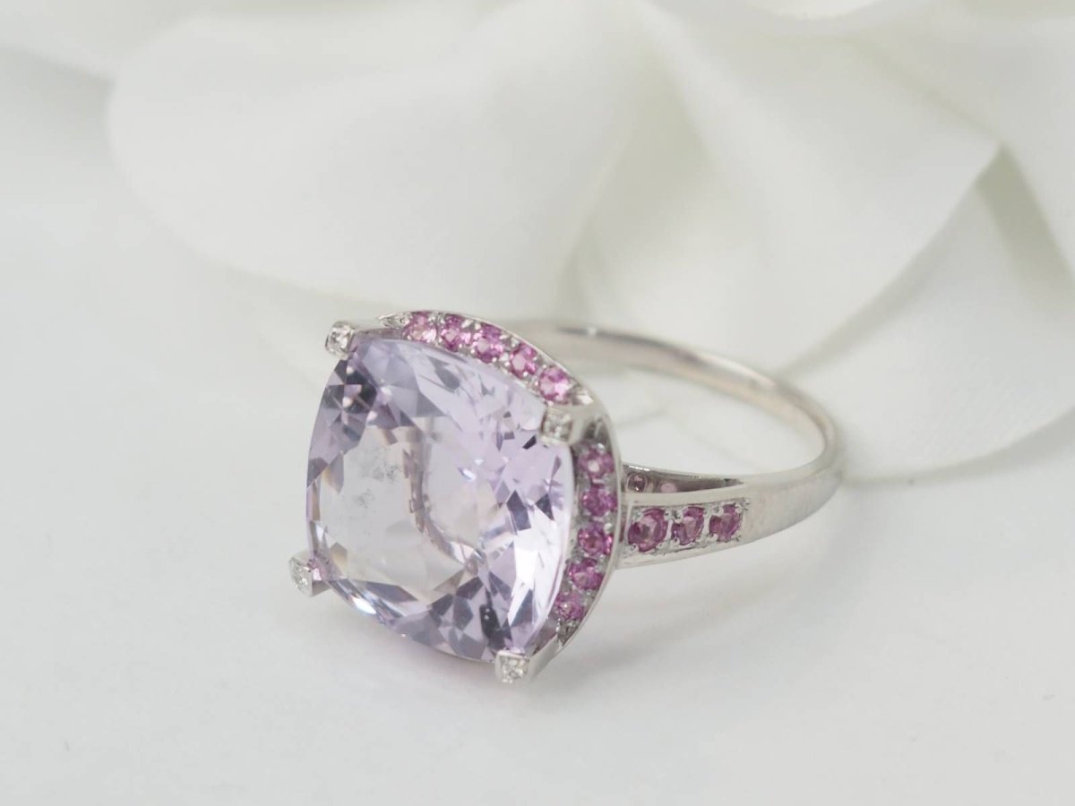 Bague Mauboussin "Couleur d'Amour" en or blanc et Améthyste - Castafiore