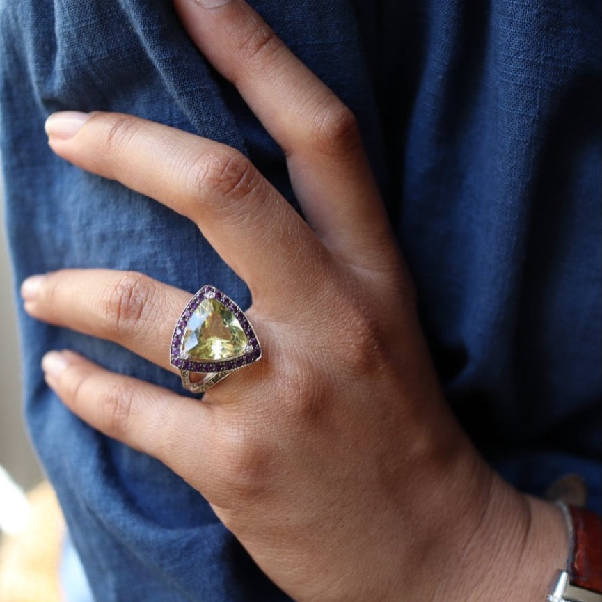 Bague MAUBOUSSIN en or blanc, quartz lemon, diamants, saphir jaune et améthyste - Castafiore