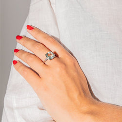 Bague MAUBOUSSIN "Petit visage d'Amour " en or blanc, prasiolite et diamants - Castafiore