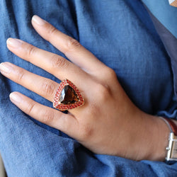 Bague MAUBOUSSIN, "Subtile extase", en or rose , quartz fumé, saphirs et diamant - Castafiore